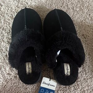 dearfoams Women's Black Plush Clog Slippers